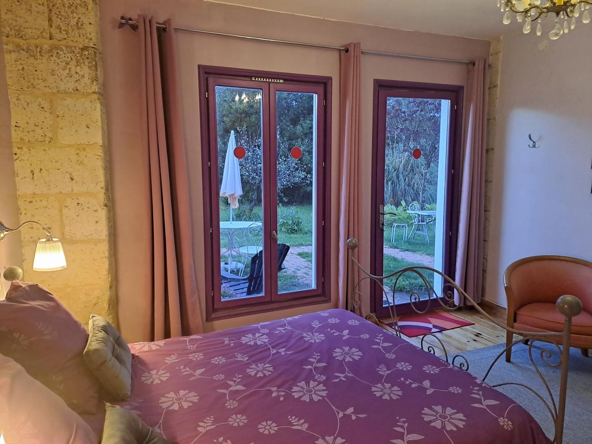 Bed and Breakfast La Cadournaise Saint-Seurin-de-Cadourne Exterior foto