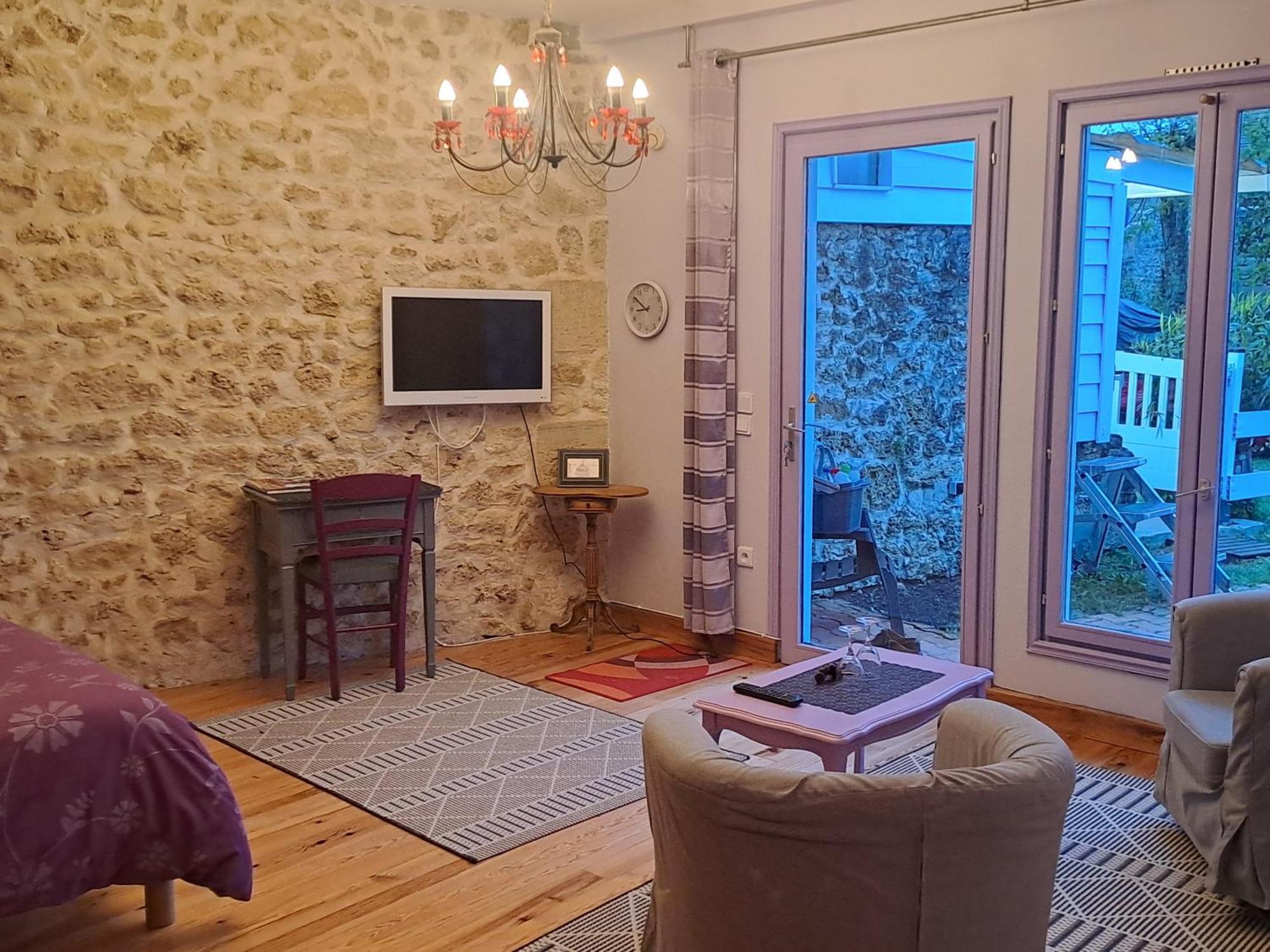 Bed and Breakfast La Cadournaise Saint-Seurin-de-Cadourne Exterior foto