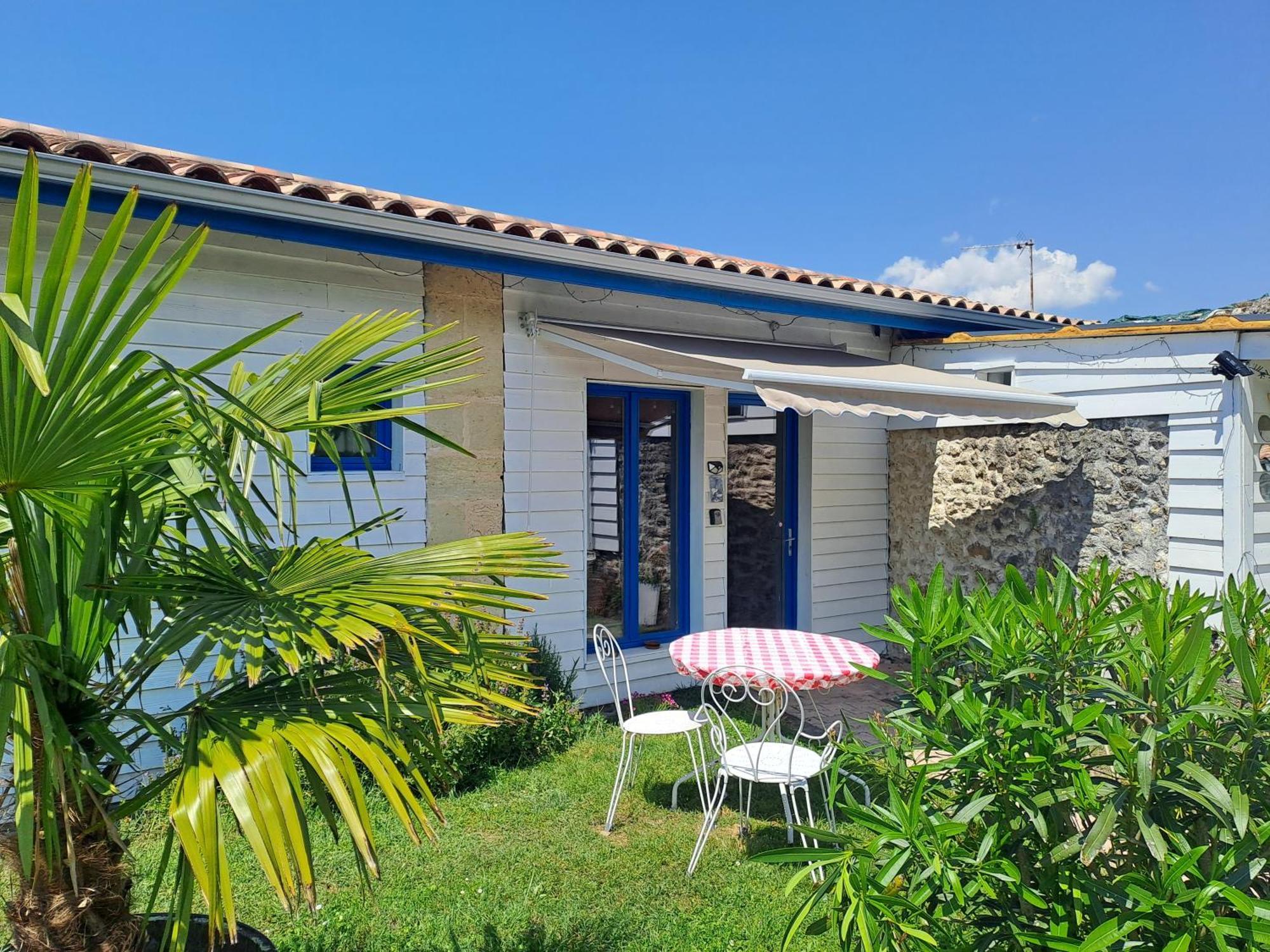 Bed and Breakfast La Cadournaise Saint-Seurin-de-Cadourne Exterior foto